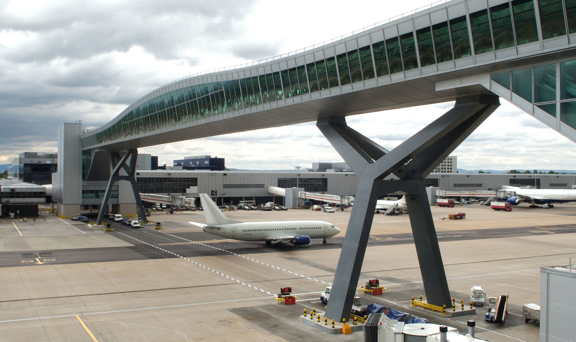 First Point Gatwick London Gatwick Airport - Lindner Prater (en-GB)